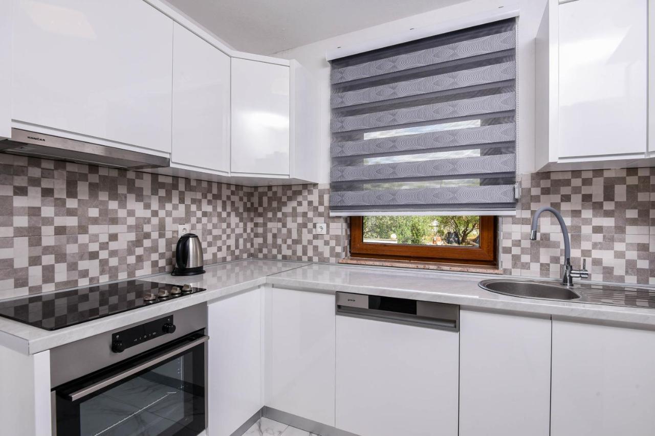 Lidija Apartmani Оребич Экстерьер фото